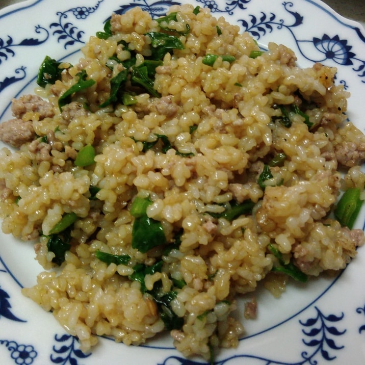 つるむらさきと豚挽き肉の和風チャーハン